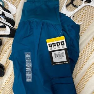 WONDERWINK WONDERWORK WOMEN'S MATERNITY CARGO PANT CARIBBEAN XS (two pairs)